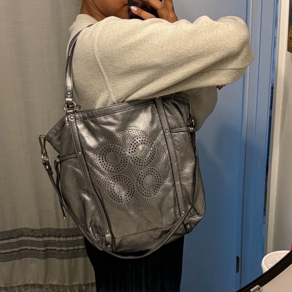 Coach Audrey 19567 Cinched Medium North South Tote Silver Metallic Leather - Picture 11 of 12